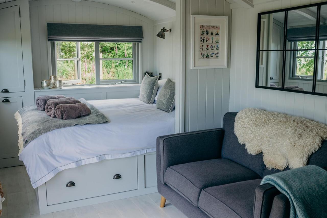 Blatchford Briar - Award Winning Private Shephards Huts With Their Own Secluded Hot Tubs Milton Abbot Ngoại thất bức ảnh